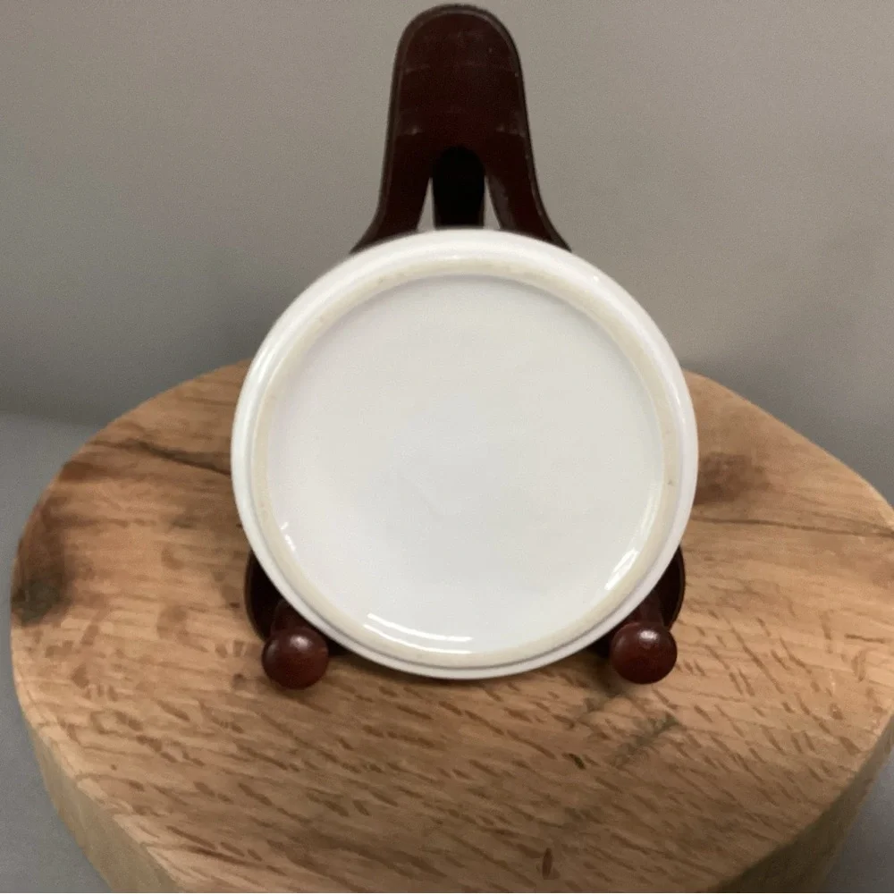 Ceramic - Porcelain - Orlando Florida Collectible Ashtray - Like New - Excellent